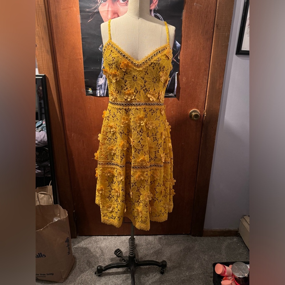 Michael Kors Yellow grommet lace dress